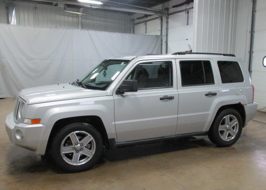 silver Jeep Patriot