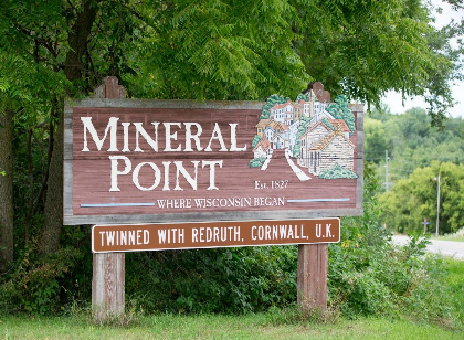 Mineral Point Wisconsin town sign