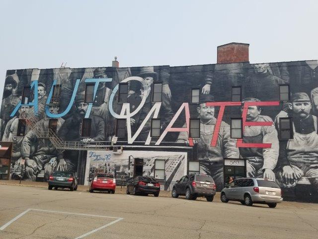 downtown wall mural in Dubuque Iowa