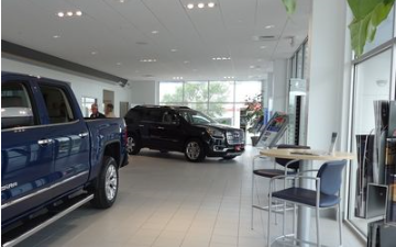 Runde GMC dealership showroom near Dubuque