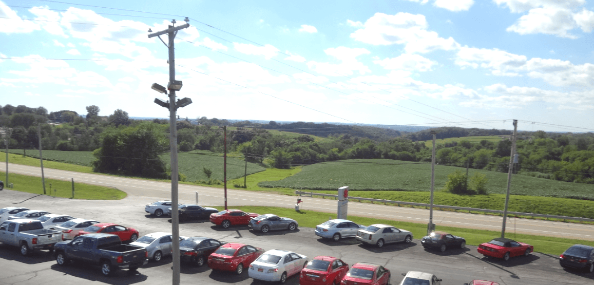 Hazel Green car dealership lot