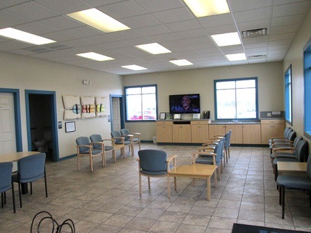 Waiting area at Runde dealership in Hazel Green