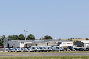 Runde Auto Group Ford Dealership in Manchester Iowa