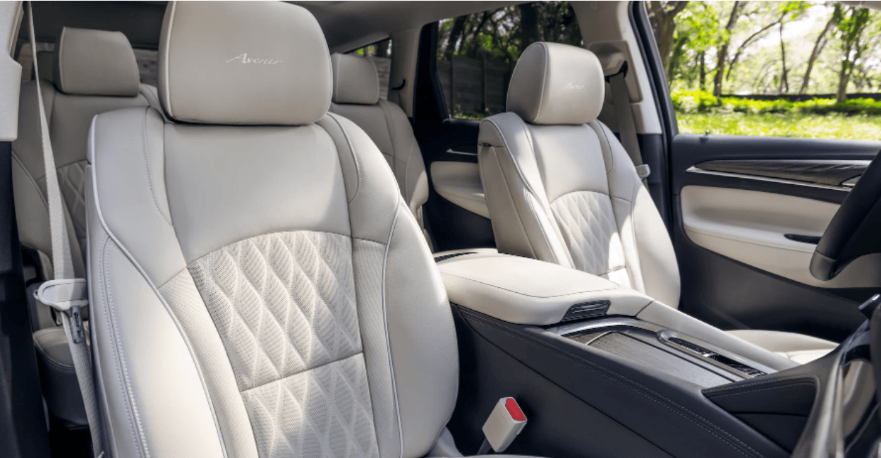 Buick Enclave Avenir interior