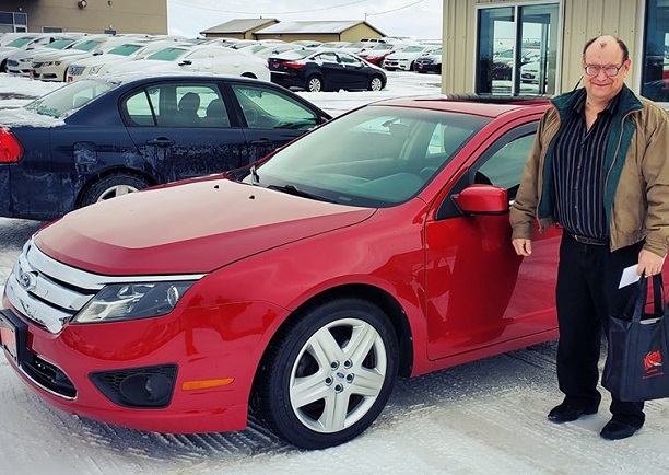 Congratulations to Alan R. from East Dubuque, IL for purchasing his new Ford Fusion SE from Matt Gil up at the Runde PreDriven store!