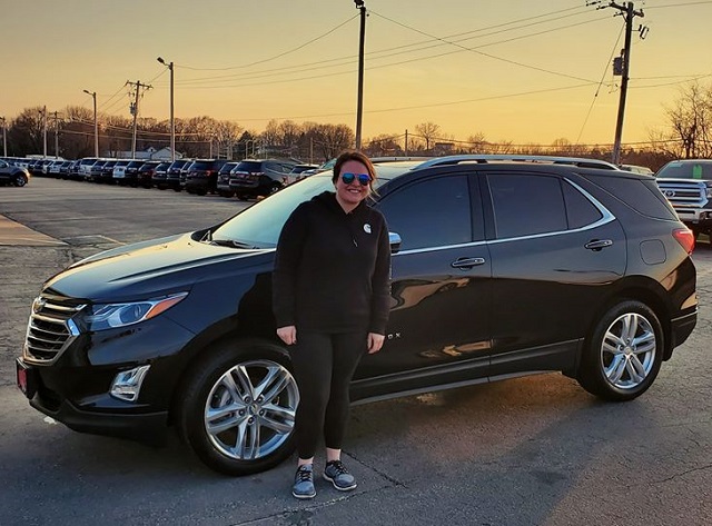 Thanks to Britnea T. from Elizabeth, Illinois for buying her new 2018 Chevy Equinox Premier from Runde Auto Group!